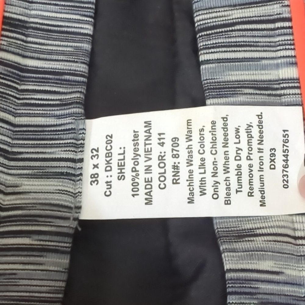 Dockers - Picture 3 of 3